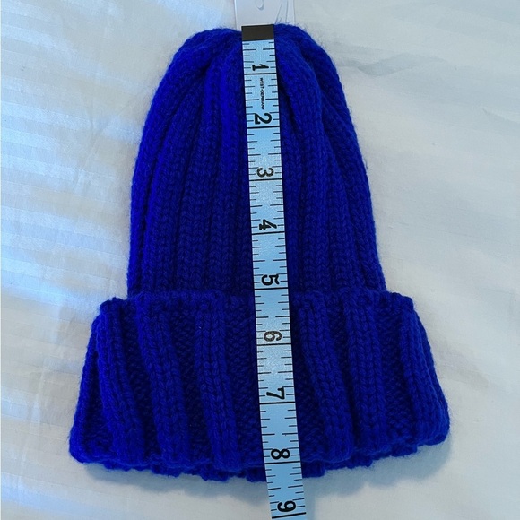 bp Beanie - Picture 3 of 6